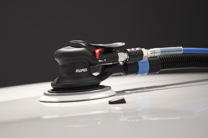 Random orbital palm pneumatic sander with 150mm pad and 9mm orbit – SKORPIOIII [4]