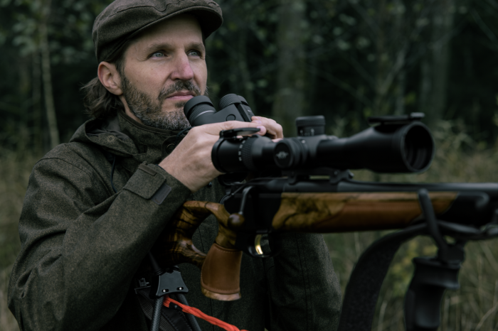 Binoclu Blaser Range Finder 10X42 [7]