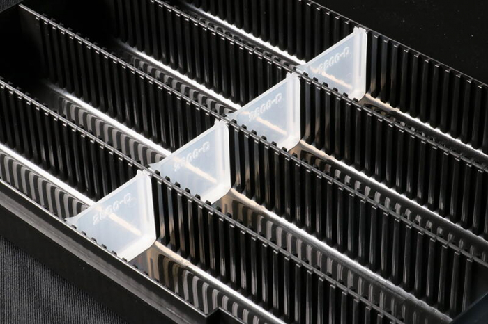 CUTIE JACKALL 2800D TACKLE M CLEAR BLACK [4]