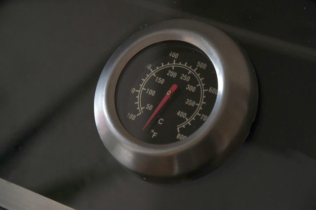 Gratar pe gaz 3+1 arzatoare capac cu fereastra Cattara [7]