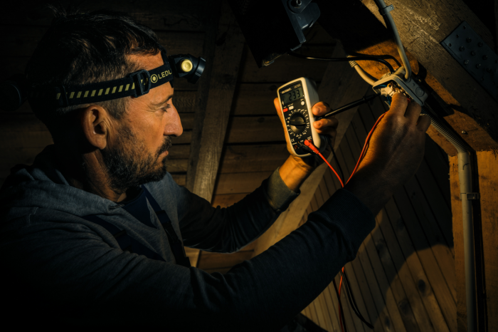 LANTERNA FRONTALA LED LENSER H5R WORK 500 LUMENI, REINCARCABILA [2]