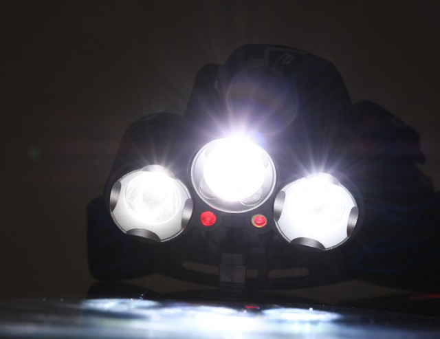 Lanterna frontala LED CREE 400 lm [6]