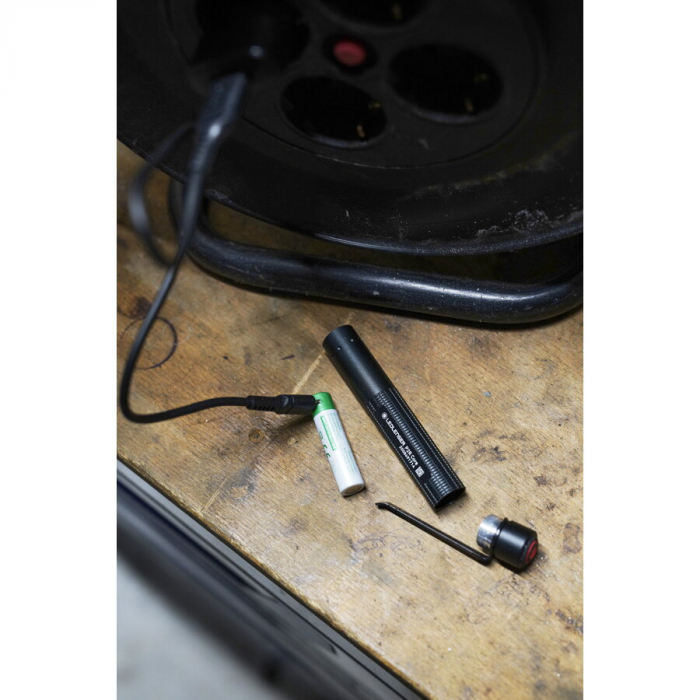 Lanterna Ledlenser P2R reincarcabila [5]