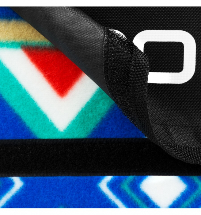 Patura picnic impermeabila 150x180 cm Spokey Picnic Pane, captusita cu aluminiu [6]