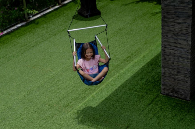 Scaun suspendat Mini Moonchair Purple [3]