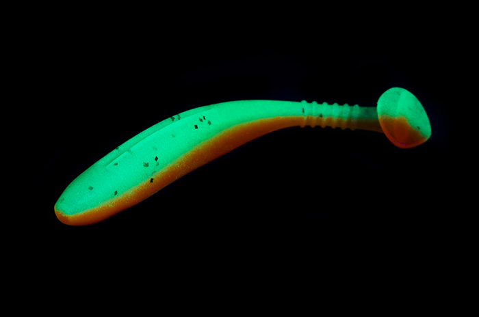 Shad Daiwa D FIN 15 cm, UV hot tomato, 3 buc / plic [2]