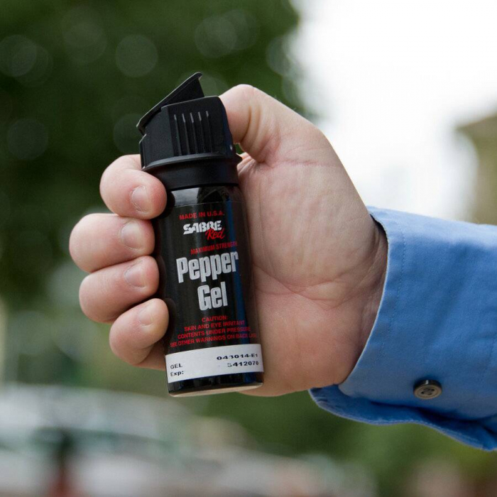 Spray autoaparare cu piper gel Sabre 50 g cu suport inclus [3]