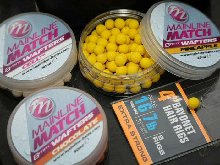 DUMBELL MAINLINE WAFTERS MATCH WHITE CELL 8MM [1]