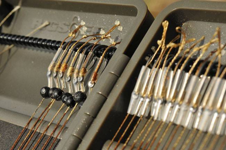 Bagajerie pescuit - CUTIE PENTRU CARLIGE LEGATE KORDA MODEL 3