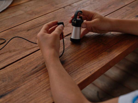 LAMPA FELINAR CAMPING LED LENSER ML4, 300 LUMENI, REINCARCABIL [1]