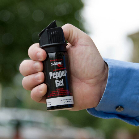 Spray autoaparare cu piper gel Sabre 50 g cu suport inclus [2]