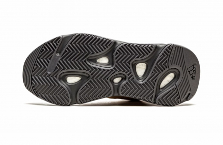 Adidas Yeezy 700 MNVM [3]
