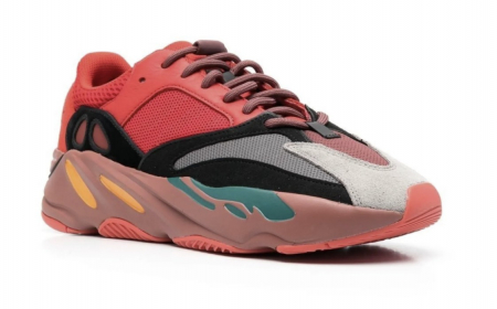 Adidas Yeezy 700 Hi-Res [1]
