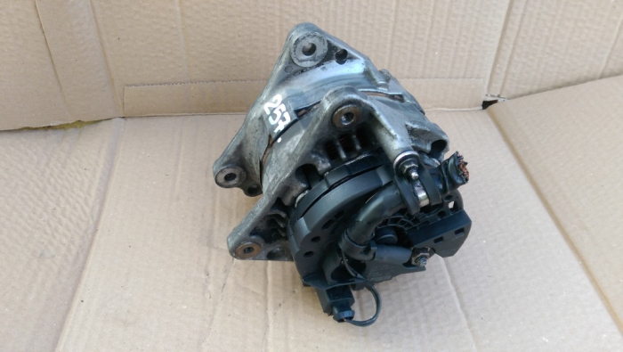 Alternator pentru Skoda Octavia 1, motorizare 1.9 diesel, cod 0124325001 [2]