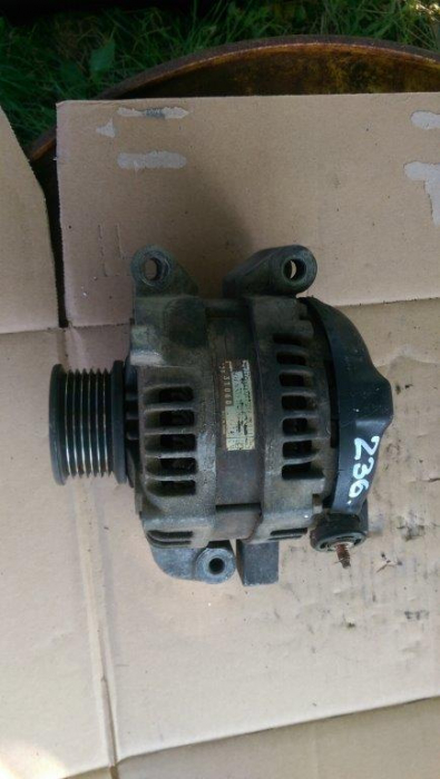 Alternator pentru Toyota Avensis T250, motorizare 2.2 diesel, cod 22060-0G011   ,   104210-5421 [4]