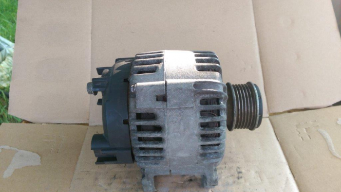 Alternator pentru Volkswagen Golf 5, motorizare 2.0 diesel, cod 06F903023C   ,   TG14C011 [3]