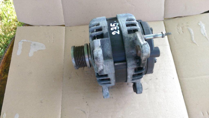 Alternator pentru Volkswagen Golf 7, motorizare 1.6 diesel, cod 03L903023K [1]