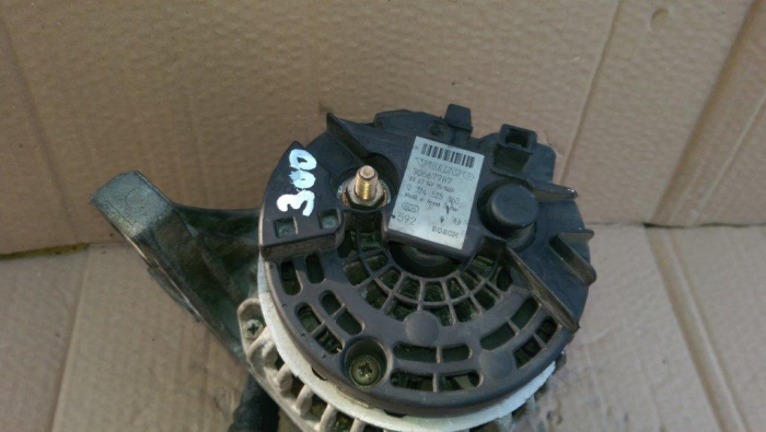 Alternator pentru Volvo XC90 I, motorizare 2.4 diesel, cod 30667787   ,   0124525060 [3]