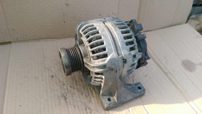 Alternator pentru Volvo XC90 I, motorizare 2.4 diesel, cod 30667787   ,   0124525060 [4]