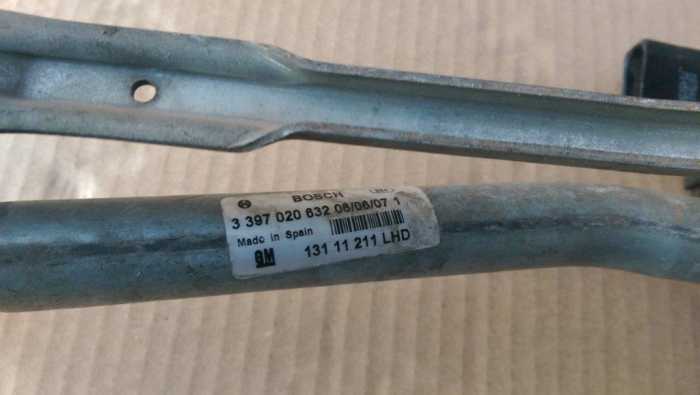 Ansamblu stergatoare cu motoras fata pentru Opel Astra H, an de fabricatie 2004 - 2009, cod 0390241538 , 13111211 [3]