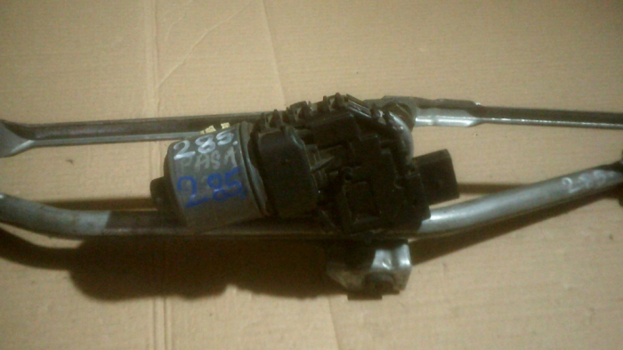 Ansamblu stergatoare cu motoras pentru Volkswagen Passat B5, cod 3B1955113C   ,   0390241505   ,   8D1955605B [2]