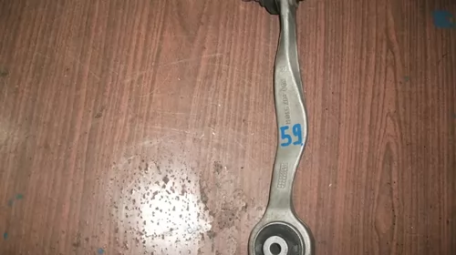 Brat Fata Dreapta pentru Audi A4B5 , cod 8D0407510H [3]