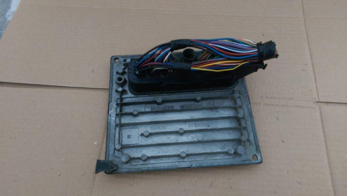 Calculator motor Ford Fiesta 5, 1.3 benzina, 4S61-12A650-SB, S120977015C, an 2002-2008 [3]