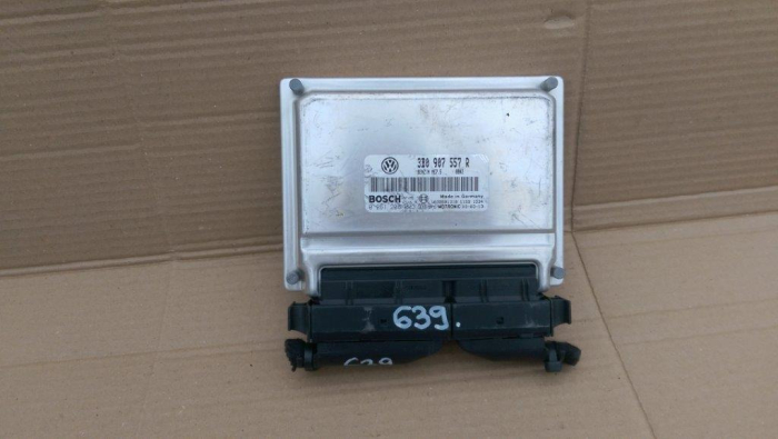 Calculator motor pentru Volkswagen Passat B5, motorizare 2.0 benzina, cod 3B0907557R   ,   0261208003 [1]