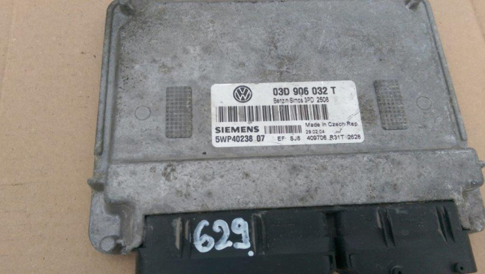Calculator motor pentru Volkswagen Polo 9N, motorizare 1.2 benzina, cod 03D906032T   ,   5WP4023807 [2]