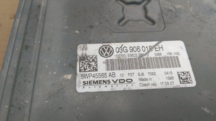 Calculator motor pentru Volkswagen Touran 1T, motorizare 2.0 diesel, cod 03G906018EH   ,   5WP45565AB [2]