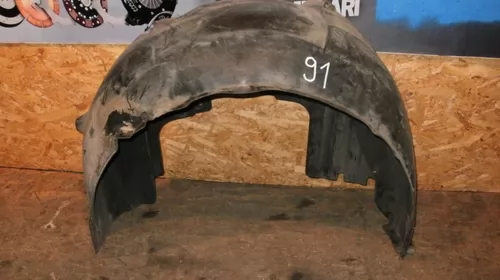 Carenaj Spate Dreapta pentru BMW Seria 7 E65, cod 8223378 [1]