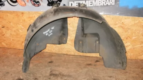 Carenaj Spate Stanga pentru Volkswagen Passat B5, cod 3B0810971E [2]