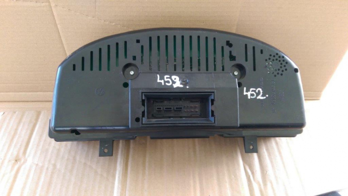 Ceasuri de bord pentru Volkswagen Passat B6, cod 3C0920852R [3]