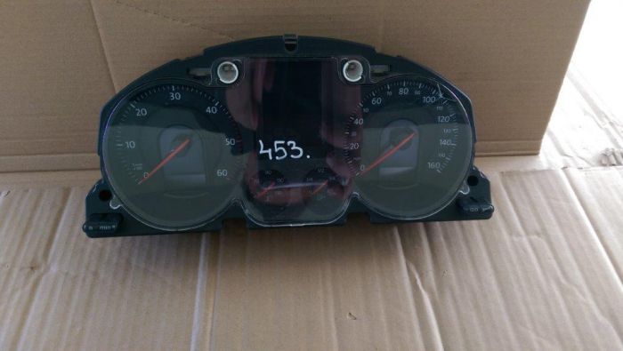 Ceasuri de bord pentru Volkswagen Passat B6, cod 3C0920971E [1]