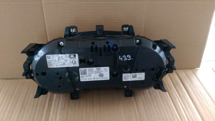 Ceasuri de bord pentru Volkswagen Passat B8, cod 3G0920751F [3]