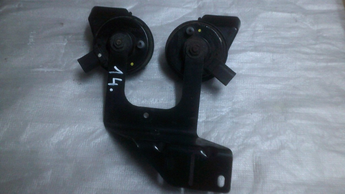 Claxon pentru Audi A6 C6, cod 4F0951223A   ,   4F0951221A [2]
