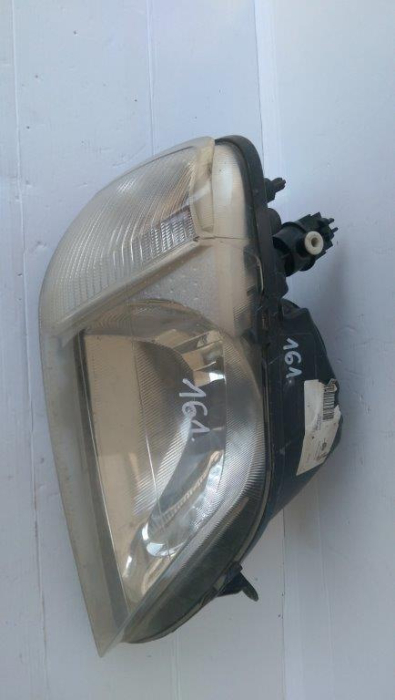 Far dreapta Dacia Logan 1, MCV, 8200211006, an 2004-2012 [4]