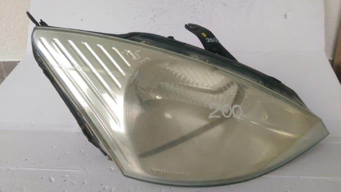 Far dreapta Ford Focus 1, an 1998-2004 [2]