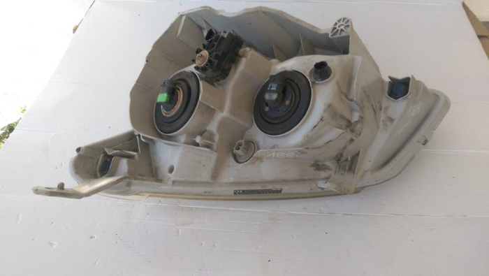 Far dreapta cu lupa Isuzu D-Max, an 2008-2013 [3]