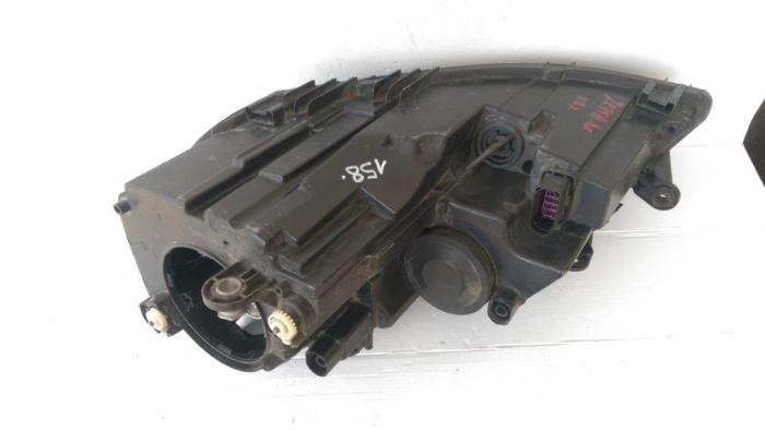 Far dreapta VW Jetta 4, 5C7941006A, an 2010-2018 [4]