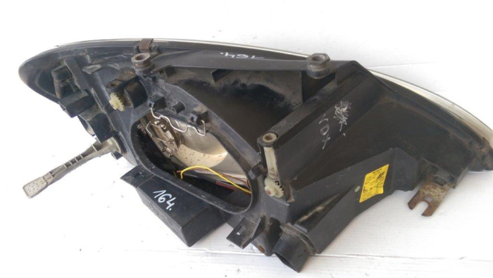 Far stanga Ford Galaxy, an 2000-2006 [3]