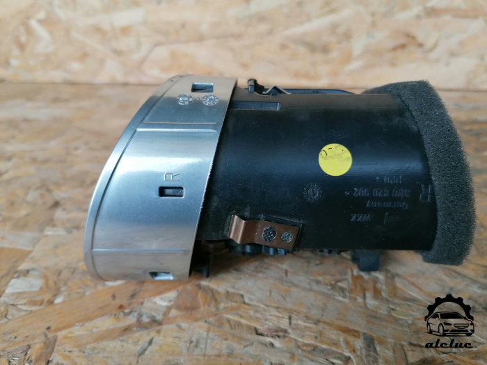 Grila ventilatie dreapta Seat Exeo an 2008-2013, cod 3R0820902 [2]