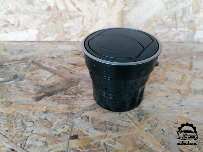 Grila ventilatie stanga Mazda 3 BL an 2009-2013, cod BBM464730 [1]