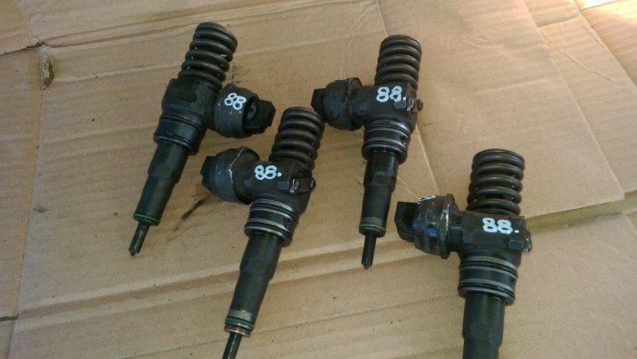 Injector pentru Audi A4 B6, motorizare 1.9 diesel, cod 038130073AR [2]