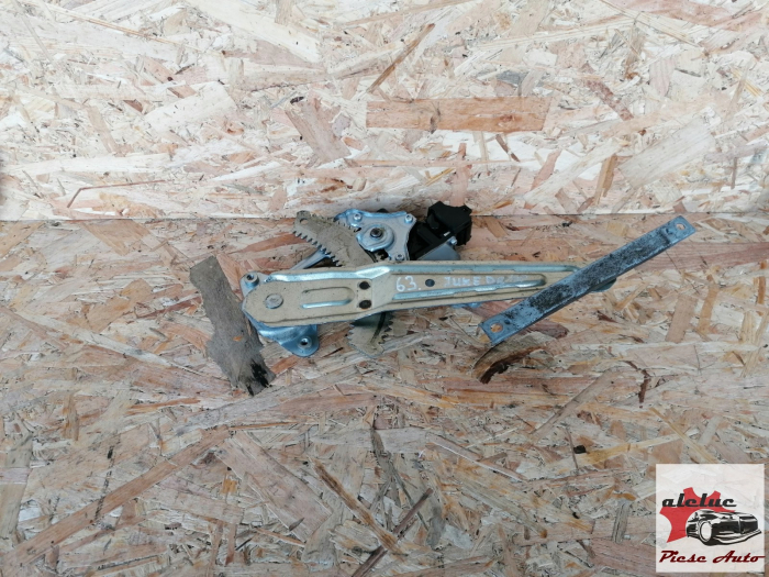 Macara geam + motoras dreapta spate Nissan Juke F15 an 2010-2019 [1]