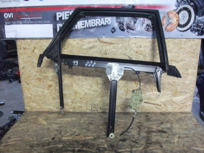 Macara electrica geam spate dreapta cu rama Audi A6 4F C6, break / combi, cod 4F0868382C, an 2005-2011 [2]