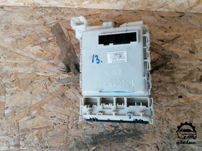 Modul confort Toyota Avensis T270 an 2009-2018, cod 8273005150B [2]