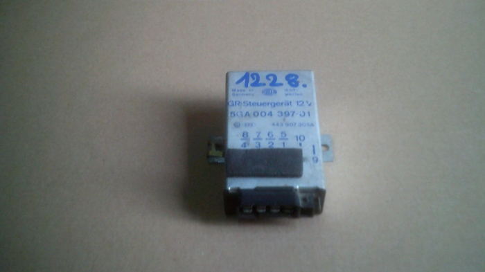 Modul cruise control pentru Volkswagen T4 , cod 443907305A   ,   5GA004397 [2]