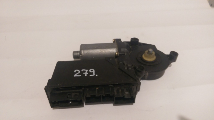 Motoras macara fata dreapta pentru Audi A4 B7, cod 8E1959802E   ,   0130821764 [2]