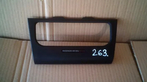 Ornament Fata Centrala pentru Volkswagen Golf 6, cod 5K0858069P [2]